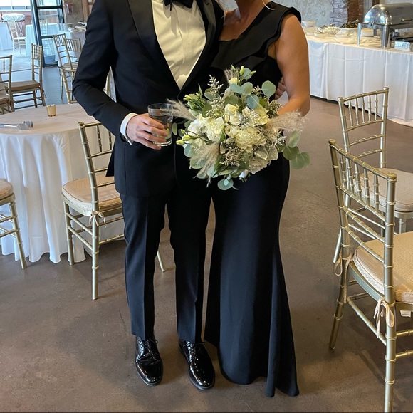 Ruffled one shoulder maxi dress - Picture 2 of 8